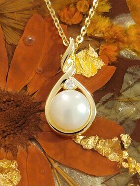 8mm Pearl & Moissanite Necklace Gold Plated 925 NWT